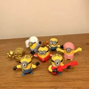 McDonalds Minions Bundle Of 7 Figures 2019 Cake Toppers - Picture 1 of 8