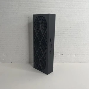 Jawbone Mini Jambox J2013 Metallic Schwarz Tragbarer Lautsprecher, USB-Kabel Sehr guter Zustand - Bild 1 von 3