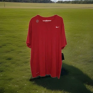 The Nike Tee T-Shirt Uomo Manica Corta Dri-Fit Taglia 3XL Taglio Atletico Rosso Nuova con etichette - Foto 1 di 14