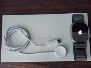 Apple - Watch Ultra 2 (GPS + Cellular) 49 mm boîtier en titane - Photo 1 sur 7