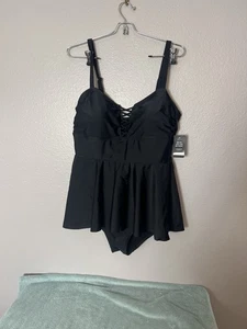 Traje de baño TORRID inalámbrico de celosía frontal ligeramente forrado de una pieza cobertura media talla 1 - Imagen 1 de 9