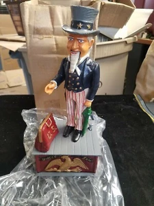 "Réplica vintage del banco de monedas mecánico de centavo fundido a presión del Tío Sam Taiwán nuevo en caja 11" - Imagen 1 de 5