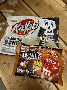 M&M'S Limited Edition CAMPFIRE SMORES FLAVOR +Kit Kat Breaking Bones White Crème - Picture 1 of 3