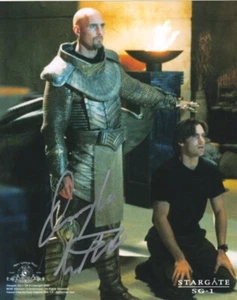 Douglas Arthurs como Heru'ur en Stargate SG-1 serie de televisión imagen autografiada #2 - Imagen 1 de 1