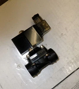 1/2" NPT Plastic Solenoid Valve Electric Air Water Gas Normally Closed 12VDC - Picture 1 of 3