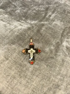 VIRGINS SAINTS & ANGELS VSA Maria Cross Medallion in Gold - Picture 1 of 4