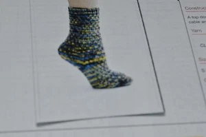 Socks Knitting Pattern Mince Pie Mayhem by Alice Yu - Bild 1 von 1