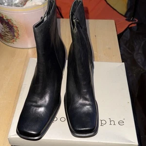 Neu!! Apostrophe SCHWARZ LEDER DAMEN Jerry BLOCKABSATZ/8,5 M eckige Zehenpartie/Reißverschluss - Bild 1 von 5