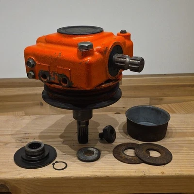 KUBOTA BX1800 BX1830 BX2200 BX2230 TRACTOR RCK60B-22BX 60" MOWER DECK GEAR BOX - Image 1 of 4