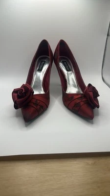 Tacones del mercado negro de la Casa Blanca Foto 1 de 4