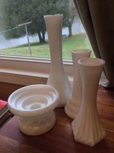 Milk Glass Candle Stick holder 3 Bud vases Hoosier 4 pc Lot VINTAGE - Picture 1 of 9