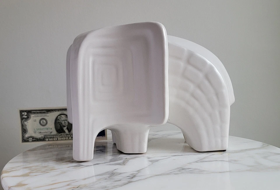 11-дюймовая фигурка зверинца СЛОНА ДЖОНАТАНА АДЛЕРА — керамика - Изображение 1 из 4