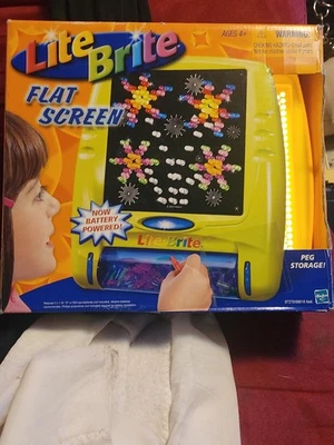 2003 Hasbro Lite Brite Flat Screen White W/ Pegs & Peg Storage Portable 4 - Image 1 of 2