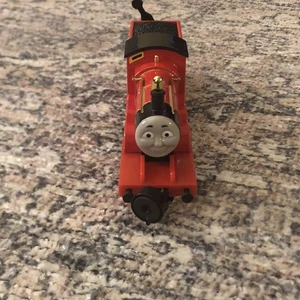 Diecast Ertl Bandai James für Thomas und seine Freunde Ertl Gold Rail - Bild 1 von 14