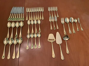 Vintage Christmas Holly Berry Gold Plated Flatware Classic Traditions (47 PCs) - Bild 1 von 17