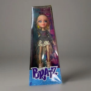 Muñeca Bratz Selfie 2016 CLOE por MGA nueva en caja - Imagen 1 de 9