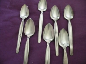 WM ROGERS 7 SS GRAPEFRUITLÖFFEL gezackte Spitze Grapefruit Zitrus Melone Vintage 60er Jahre - Bild 1 von 1