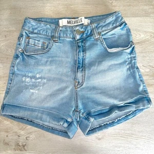 Brandy Melville Distressed Hi-Rise Distressed Shorts - Size 40 (1) - Picture 1 of 7