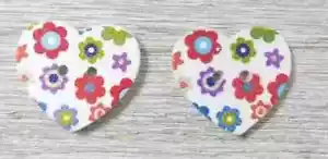 flower heart wood sewing buttons 2 holes 1 inch red green blue #9 2pc USA - Picture 1 of 2