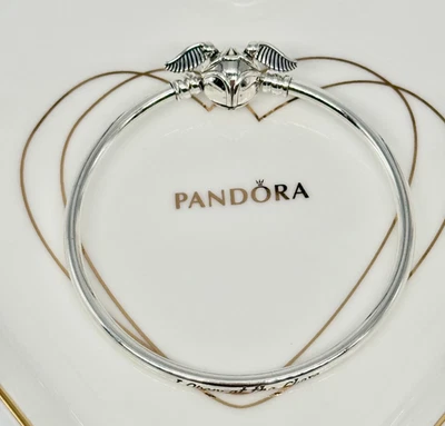 New Genuine Pandora x Harry Potter Moments Snitch Clasp Bracelet 598619C00-17cm - Image 1 of 4
