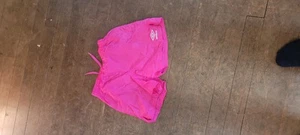 Umbro Girls Hot Pink Soccer Shorts Size XS 4" Inseam 20" Waist 9" Rise - Picture 1 of 4