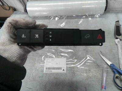 HOLDEN CAPTIVA CLOCK CG 09/06-02/11 06 07 08 09 10 11 - image 1 of 3