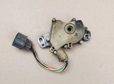 99 00 01 02 LAND ROVER DISCOVERY I TRANSMISSION NEUTRAL SAFETY SWITCH D2 - Imagen 1 de 4