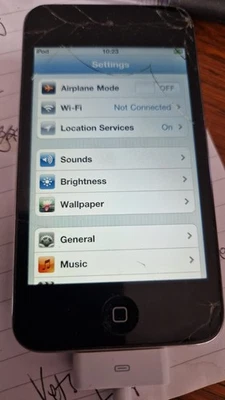 iPod Touch 4th Gen A1367 - 32GB Black / Chrome Working, boxed - Image 1 of 4