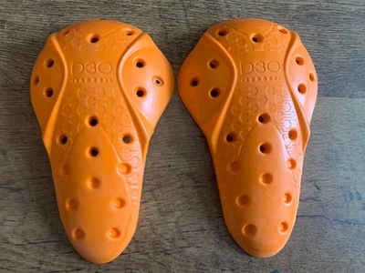 D30 ELBOW ARMOUR PROTECTION - LEVEL 1 - MOTORCYCLE ARMOUR - Image 1 of 2