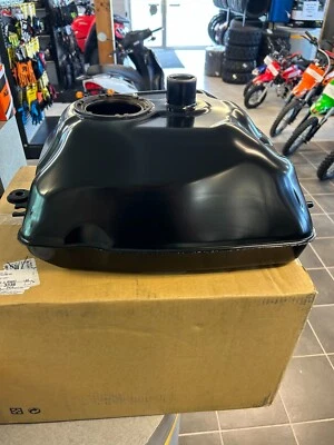 KYMCO MXU450 GAS FUEL TANK 17500-LGC3-MY3 OEM KYMCO PART - Image 1 of 3