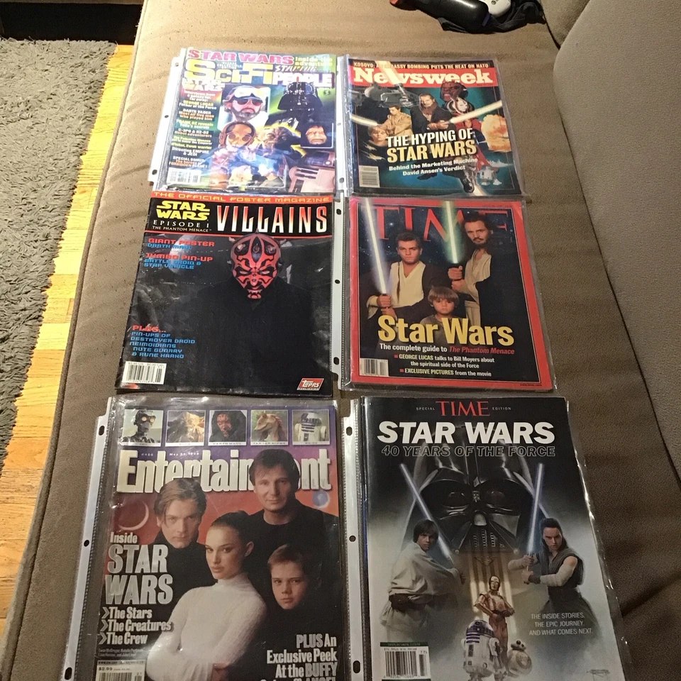 A Lot Of Vintage 90s Collectible Star Wars Magazines - Image 1 of 4