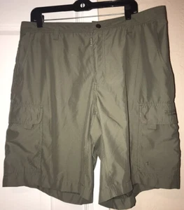 Magellan Sportswear Khaki Green Cargo Shorts Mens Size 36/Inseam 10.5”. EUC - Picture 1 of 9