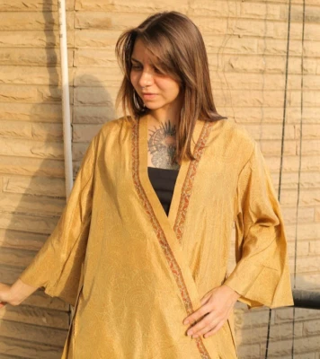 Bata kimono midi de seda pura hasta la rodilla vestido kimono de seda dorado PS MKMO2016 Foto 1 de 4