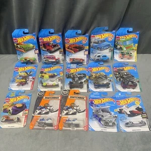 Hot Wheels Matchbox Lot Of 15 On Backers Cars Plane RV Batmobile 14 Different - Picture 1 of 24