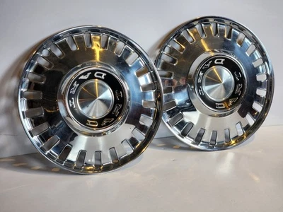 Dodge Dart 1963-1964 tapacubos de 13 pulgadas 63 64 Mopar tapacubos par cubiertas de rueda Foto 1 de 4