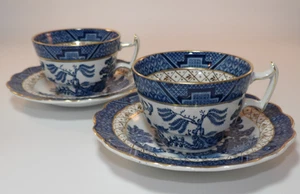 2 Booths Real Old Willow Patt A8025 Gilded Wavy Edge Teacups & Saucers 1940s VGC - Picture 1 of 17