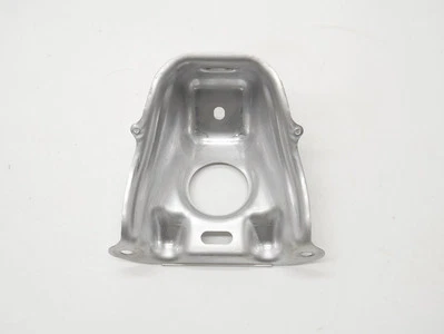 2023 - 2024 本田 HR-V 猫转换器室盖 Comp 隔热罩 原始设备制造商 — 第 1/2 张图片