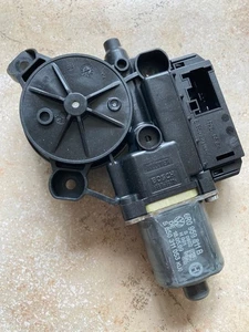VW Polo 6R BJ.09 orig. Bosch Fensterhebermotor hinten links 6R0959811B - Bild 1 von 8