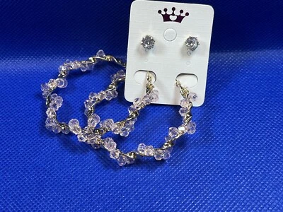 Juego de aretes tipo argolla y circonita cúbica dorada de cristal rosa Foto 1 de 4