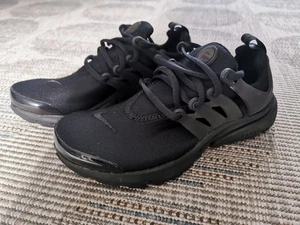 Nike Air Presto "Triple Black" Scarpe da ginnastica casual (CT3550 003), taglia 3.5UK (36EU)  - Foto 1 di 10