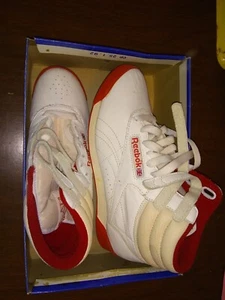 Reebok Women's Vintage shoes high top sneakers - BNIB - Size 7 - Picture 1 of 8