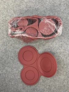 Silicone Ice Cube Tray Ice Mold For Stanley Cups Red With Lid - Picture 1 of 3