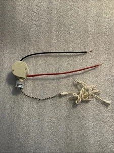 Interruptor de cadena de tracción de circuito único (encendido y apagado) de 3 amperios Leviton 1689-75 - Imagen 1 de 2