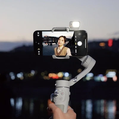 Feiyu VB 4SE Kit Gimbal for Smartphone with AI Tracking Module & Carrying Case - Image 1 of 4