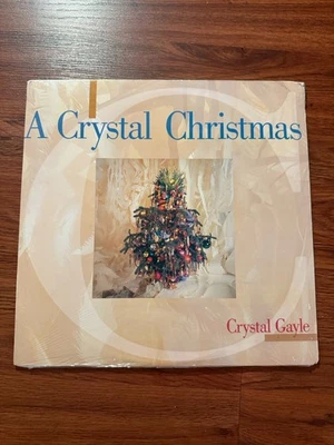 Crystal Gayle - A Crystal Christmas. 1986 WB (25508)  EX vinyl, Shrink Wrap  - Image 1 of 4