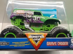 Spin Master Monster Jam Grave Digger 30th Anniversary 1:24 Scale True Metal  - Picture 1 of 7