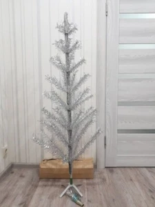 CHRISTMAS. SILVER FIR-TREE. Vintage Artificial Aluminum. CHRISTMAS TREE USSR - Picture 1 of 12