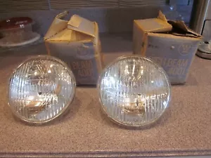 NOS VINTAGE WESTINGHOUSE WIDE FLUTE HIGH BEAM 4001 2 PRONG HEADLIGHTS MATCHED PR - Picture 1 of 6