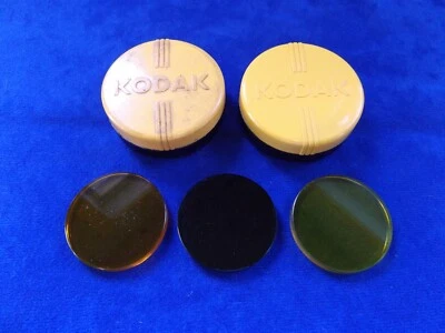 Vintage Kodak Series VI lens filters, amber, green, and yellow, + three cases - Image 1 of 2