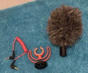 Rode VideoMicro Compact On Camera Microphone - Picture 1 of 6